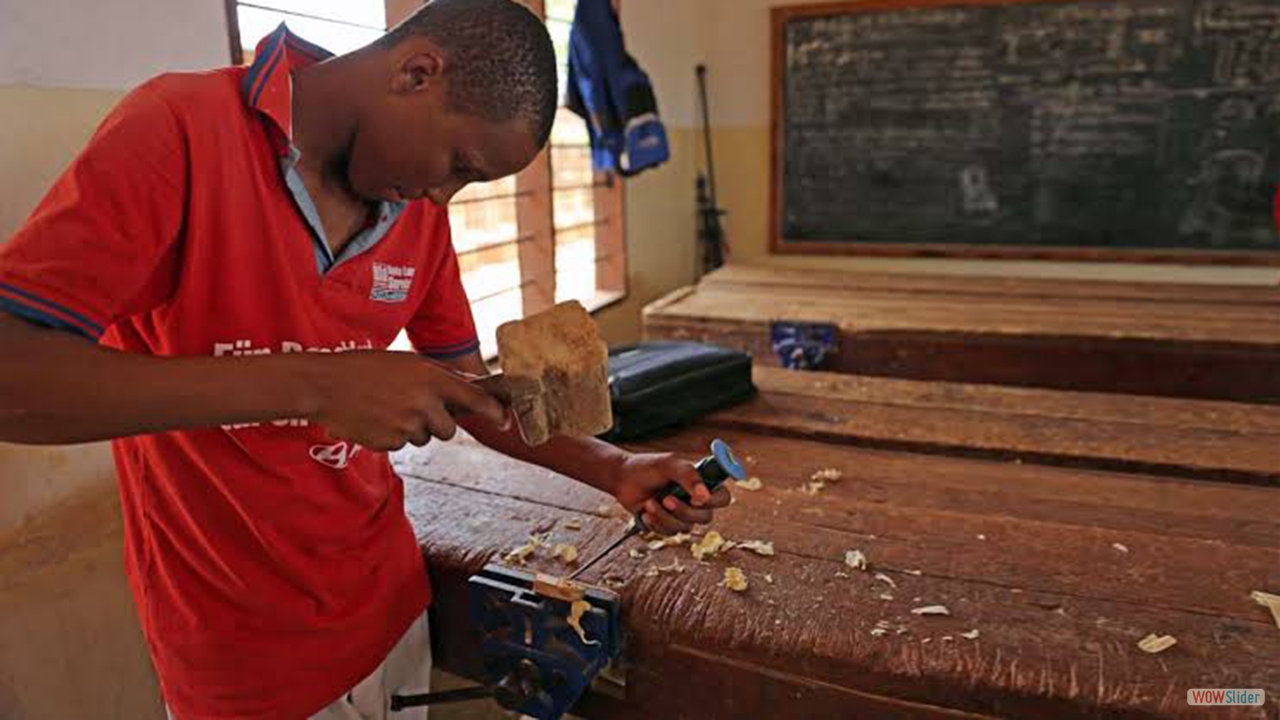 images (11) images (11)